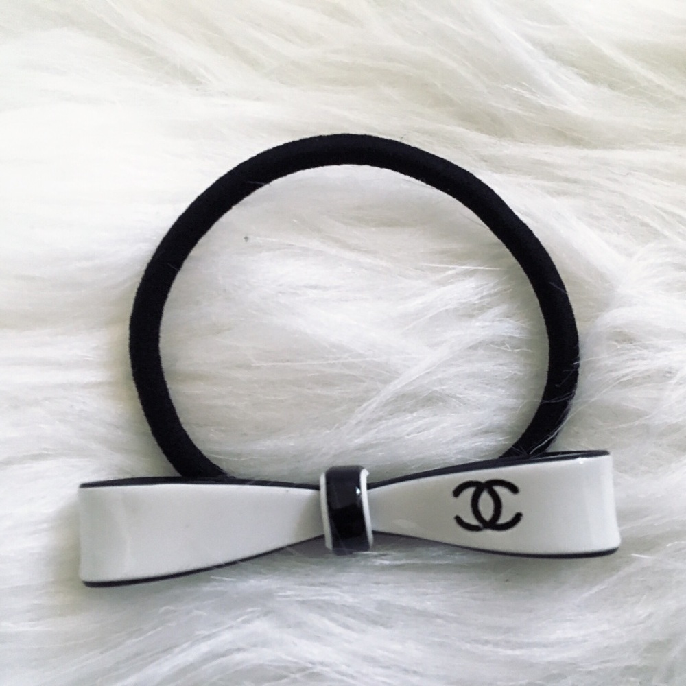💜 NWOT Hair Tie 💜